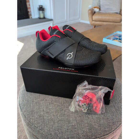 Brand new Peloton Altos cycling shoes with look delta cleats + box US men\'s 9.5 main image 4